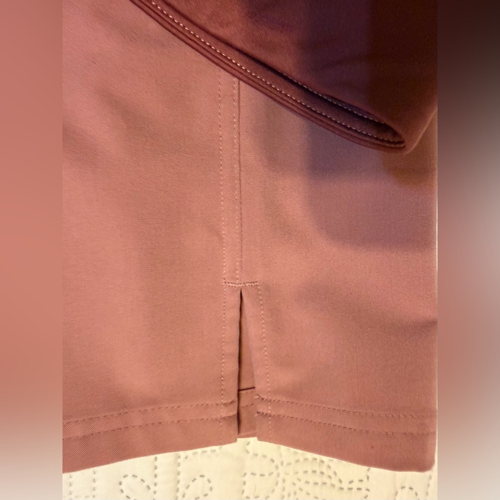 Figs Scrubs Women's Kade Cargo Pants in Mauve - Picture 5 of 7